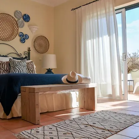 Villa 2bdr Townhouse Duplex With Pool By Lovelystay *